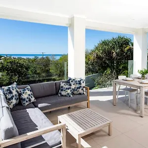 Ultimate Noosa Six Bedroom Luxury With Waterslide! Holiday home